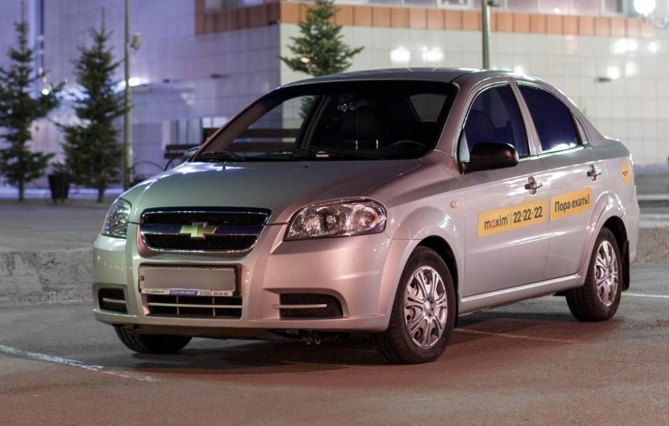 В Кемерово таксист искал клиента несколько дней, чтобы вернуть деньги